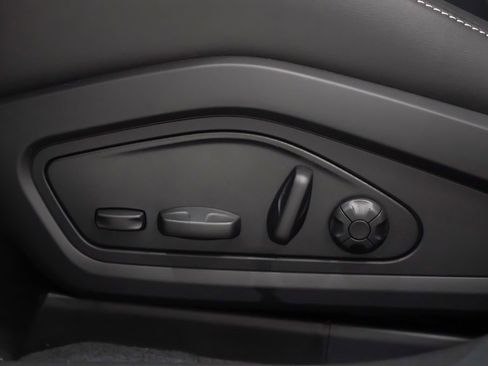 New 2026 Porsche Taycan image 25