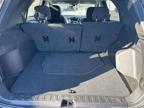 Used 2019 Chevrolet Equinox LT image 10