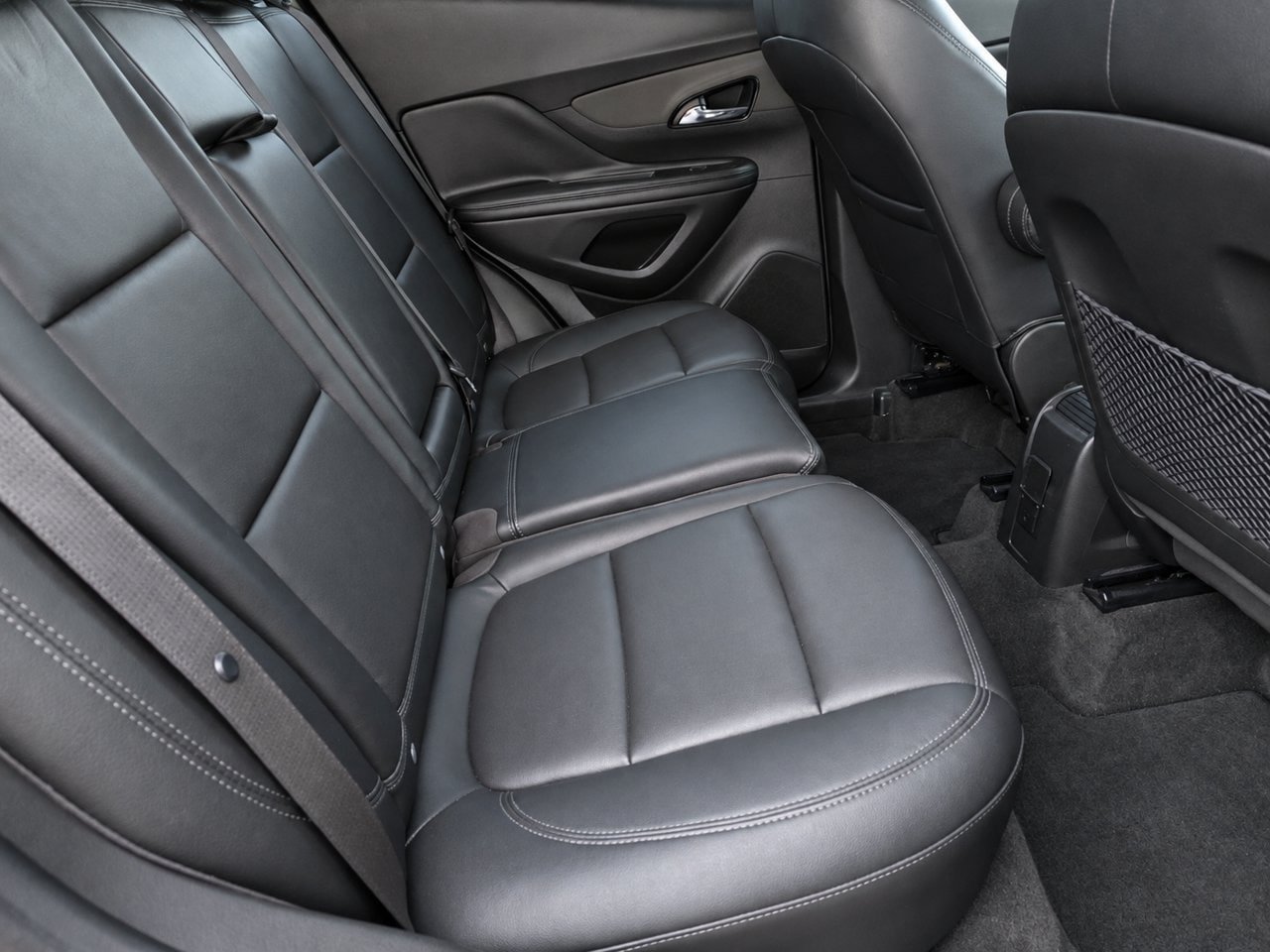 Certified 2017 Buick Encore Essence FWD image 32