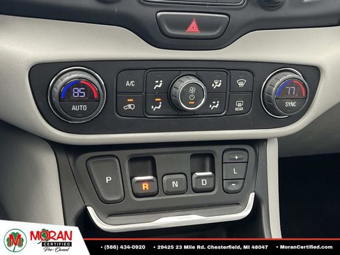 Used 2020 GMC Terrain SLT w/ Preferred Package AWD/4WD image 26
