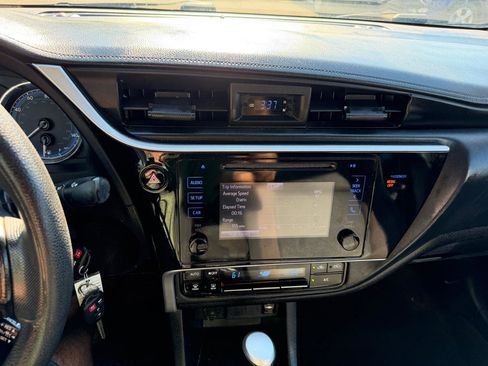 Used 2019 Toyota Corolla LE image 19