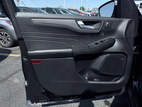 Used 2022 Ford Escape Titanium AWD/4WD image 13