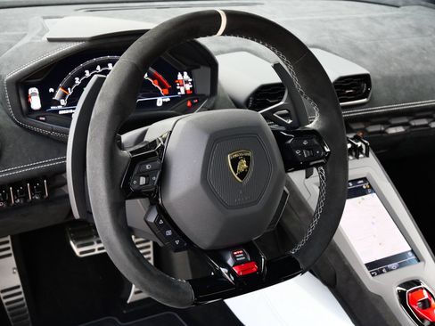 Used 2023 Lamborghini Huracan STO RWD image 20