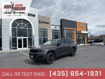 Used 2022 Jeep Grand Cherokee L Laredo