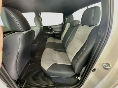 Used 2023 Toyota Tacoma TRD Off-Road w/ Technology Package RWD image 26