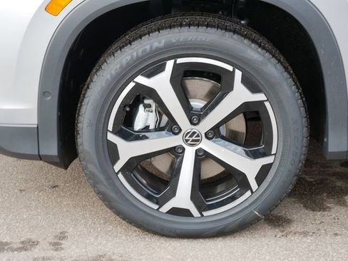 New 2026 Volkswagen Tiguan SE AWD/4WD image 5