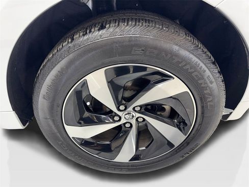 Used 2024 Jaguar F-PACE R-Dynamic S image 81