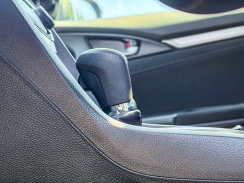 Used 2019 Honda Civic EX image 21