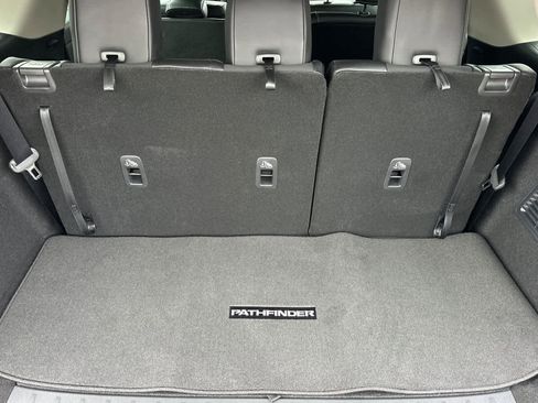 New 2026 Nissan Pathfinder SL image 16