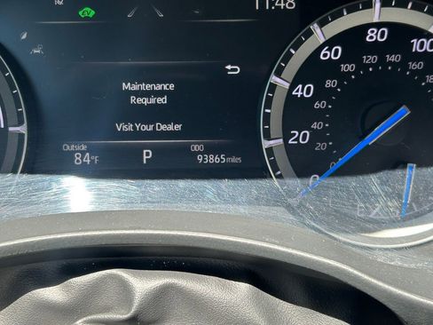 Used 2021 Toyota Highlander Limited FWD image 41