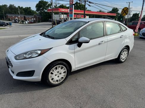 Used 2014 Ford Fiesta S FWD image 5