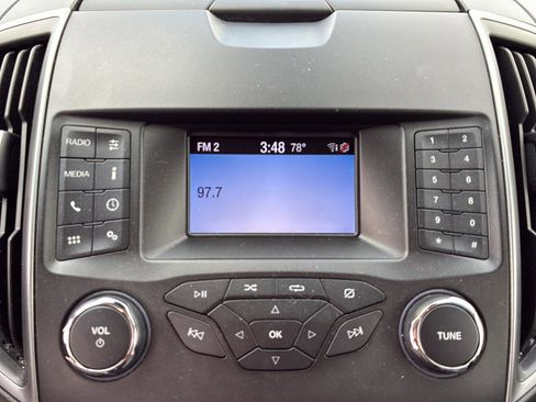 Used 2019 Ford Edge SE FWD image 26