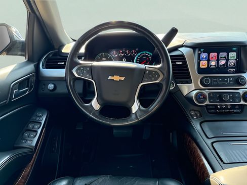 Used 2017 Chevrolet Suburban Premier RWD image 19