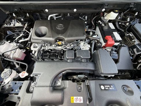 Certified 2025 Toyota RAV4 LE FWD image 17