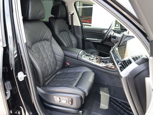 Used 2024 BMW X7 xDrive40i AWD/4WD image 38