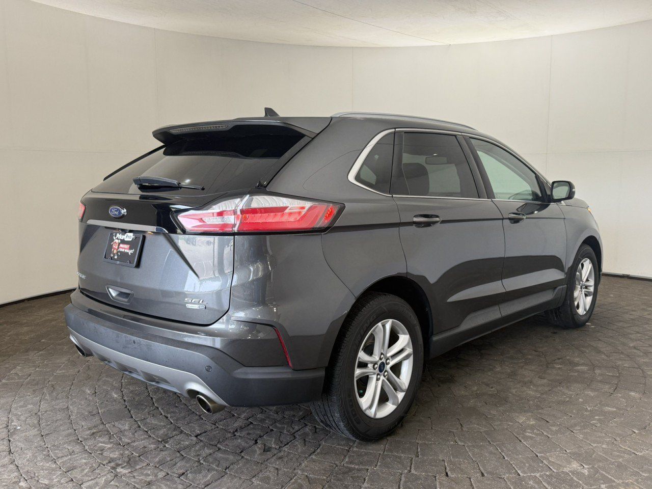 Used 2020 Ford Edge SEL w/ Convenience Package AWD/4WD image 9