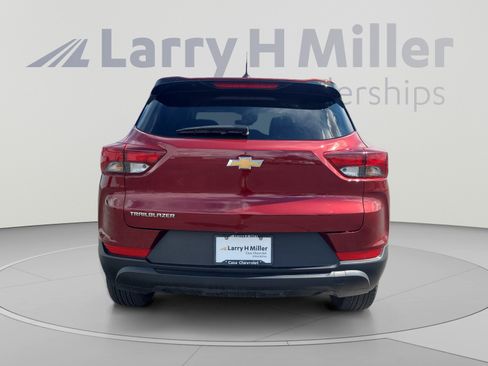 Used 2025 Chevrolet TrailBlazer LS w/ LS Convenience Package FWD image 4