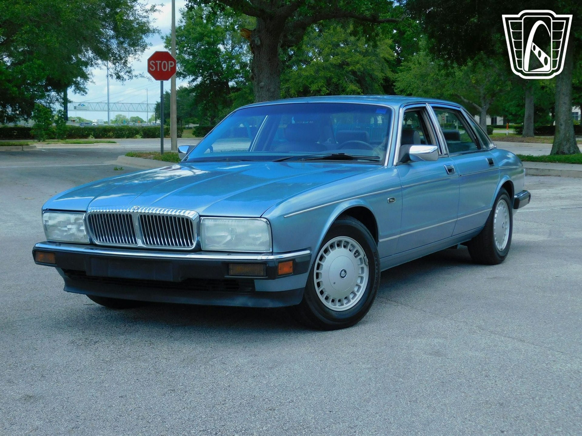 Used 1991 Jaguar XJ Vanden Plas RWD image 5