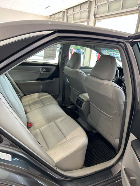 Used 2017 Toyota Camry XLE w/ Moonroof Package FWD image 7