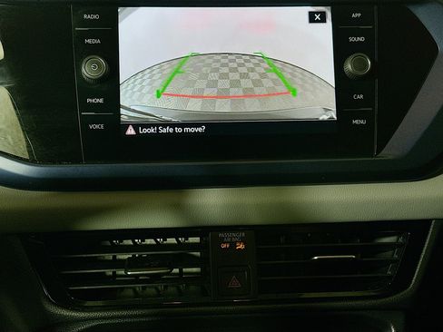 Used 2022 Volkswagen Taos SE FWD image 25