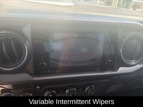 Used 2019 Toyota Tacoma TRD Sport AWD/4WD image 17