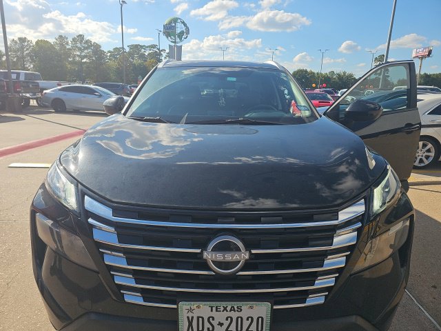 Used 2025 Nissan Rogue SV w/ SV Premium Package FWD image 8