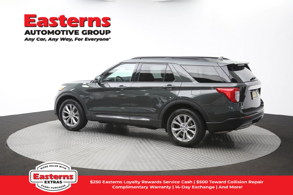 Used 2023 Ford Explorer XLT w/ Equipment Group 202A AWD/4WD image 69