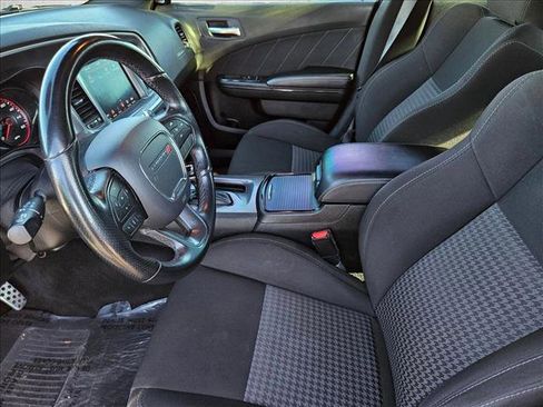 Used 2020 Dodge Charger R/T w/ Blacktop Package image 16