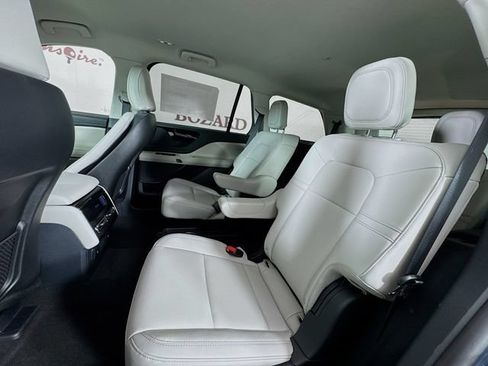 New 2026 Lincoln Aviator 2WD image 24
