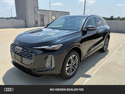 Used 2025 Audi Q5 Premium w/ Convenience Package