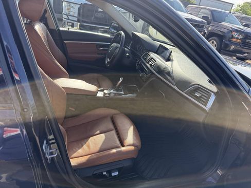 Used 2017 BMW 320i xDrive Sedan AWD/4WD image 10