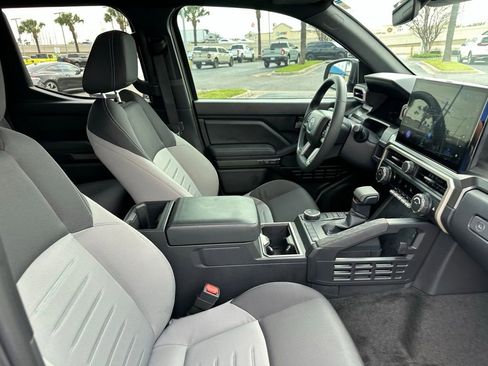 Used 2025 Toyota Tacoma TRD Sport RWD image 23