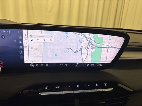 Used 2025 Buick Enclave Preferred image 21