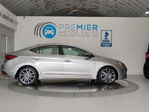 Used 2020 Hyundai Elantra Limited FWD image 15