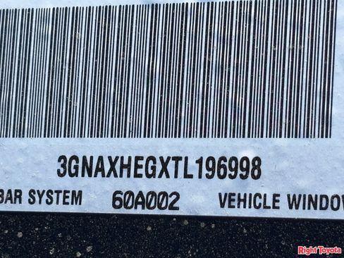 Used 2026 Chevrolet Equinox LT FWD image 32