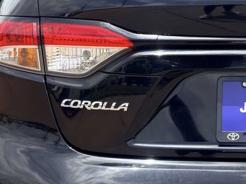 Used 2024 Toyota Corolla LE FWD image 9