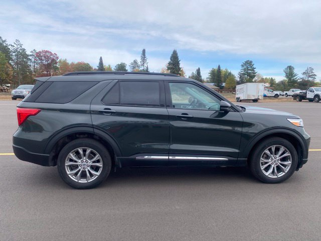 Used 2024 Ford Explorer XLT w/ Equipment Group 202A AWD/4WD image 6