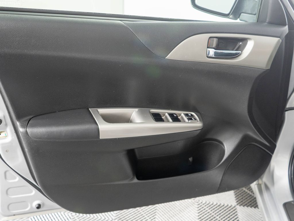 Used 2010 Subaru Impreza 2.5i AWD/4WD image 19