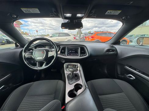 Used 2019 Dodge Challenger R/T image 39