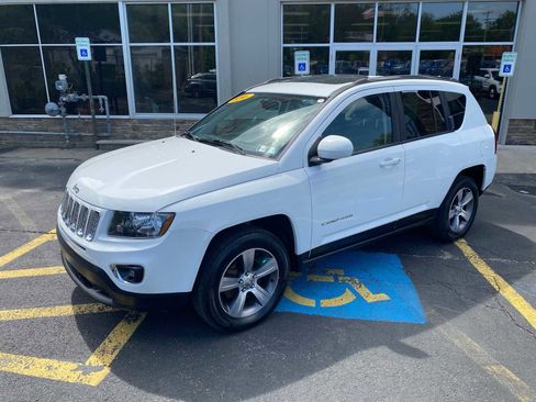 Used 2016 Jeep Compass High Altitude AWD/4WD image 2