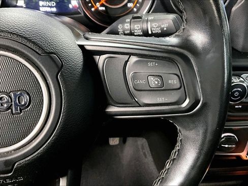 Used 2021 Jeep Wrangler Unlimited Sport image 18