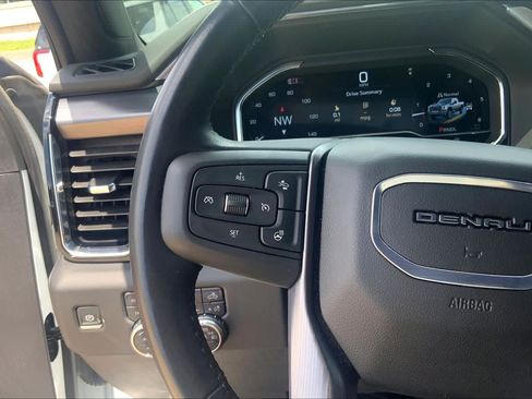Certified 2025 GMC Sierra 2500 Denali Ultimate AWD/4WD image 23