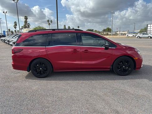 Used 2024 Honda Odyssey Sport image 6