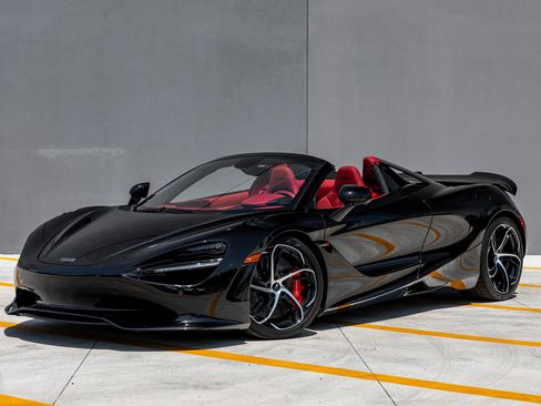 Used 2024 McLaren 750S Spider image 10