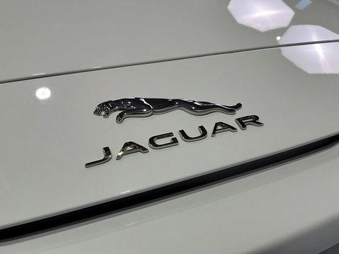 Used 2018 Jaguar F-TYPE Convertible image 30