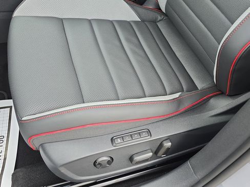 New 2026 Volkswagen GTI SE FWD image 25
