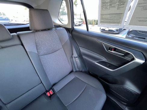 Used 2025 Toyota RAV4 XLE image 37