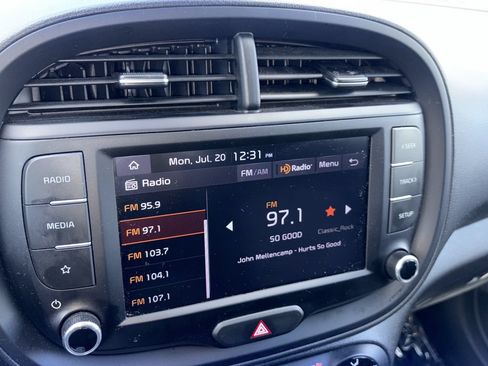 Used 2024 Kia Soul LX w/ Option Group 015 FWD image 3