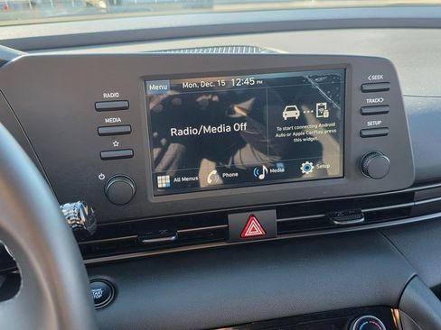 Certified 2025 Hyundai Elantra Sport image 23