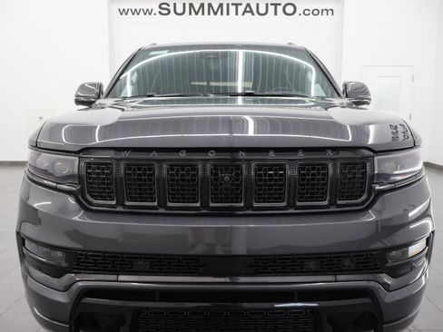 Used 2022 Jeep Grand Wagoneer Series II AWD/4WD image 21